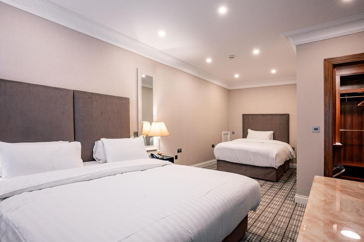 Tf Royal Hotel & Theatre 卡斯尔巴 外观 照片