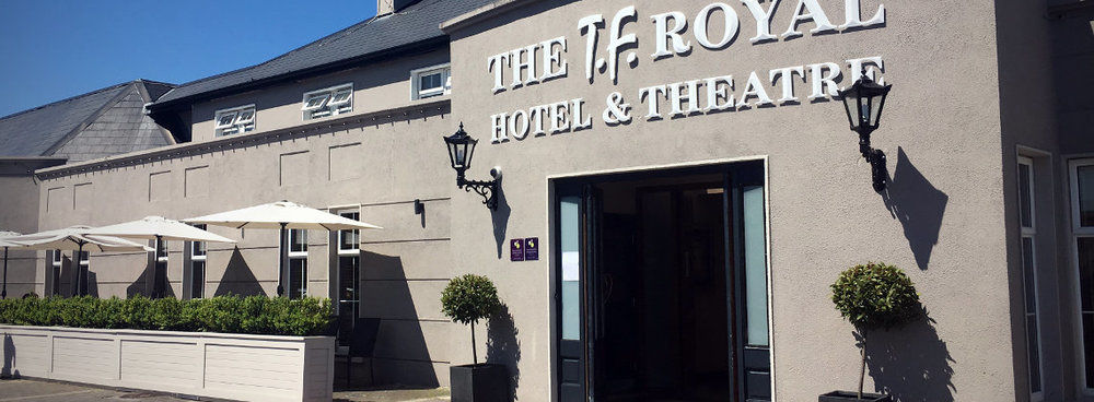 Tf Royal Hotel & Theatre 卡斯尔巴 外观 照片